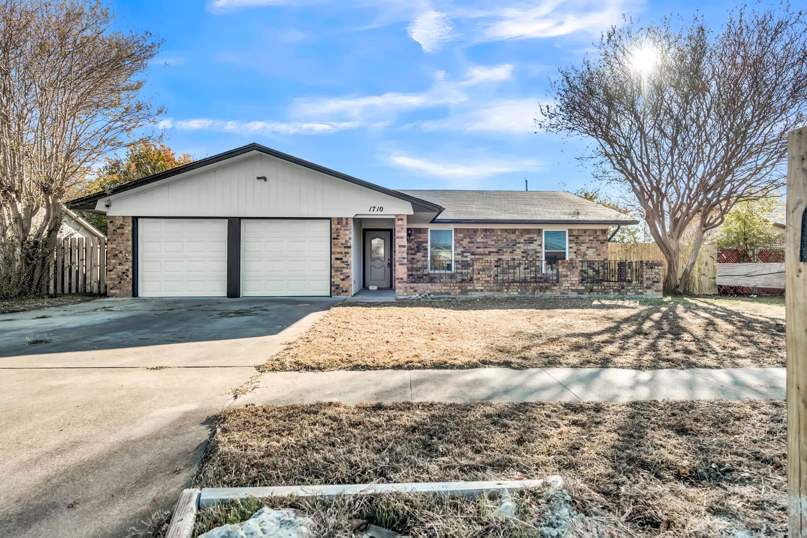 Killeen House: 1710 Sunset St