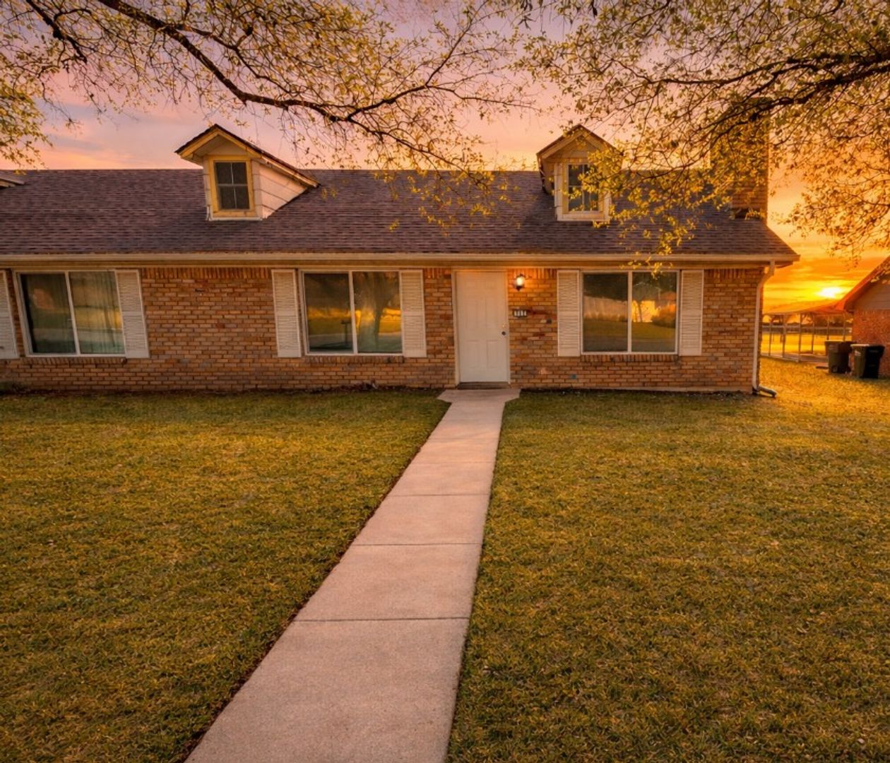 TEMPLE House: 703 APACHE DR