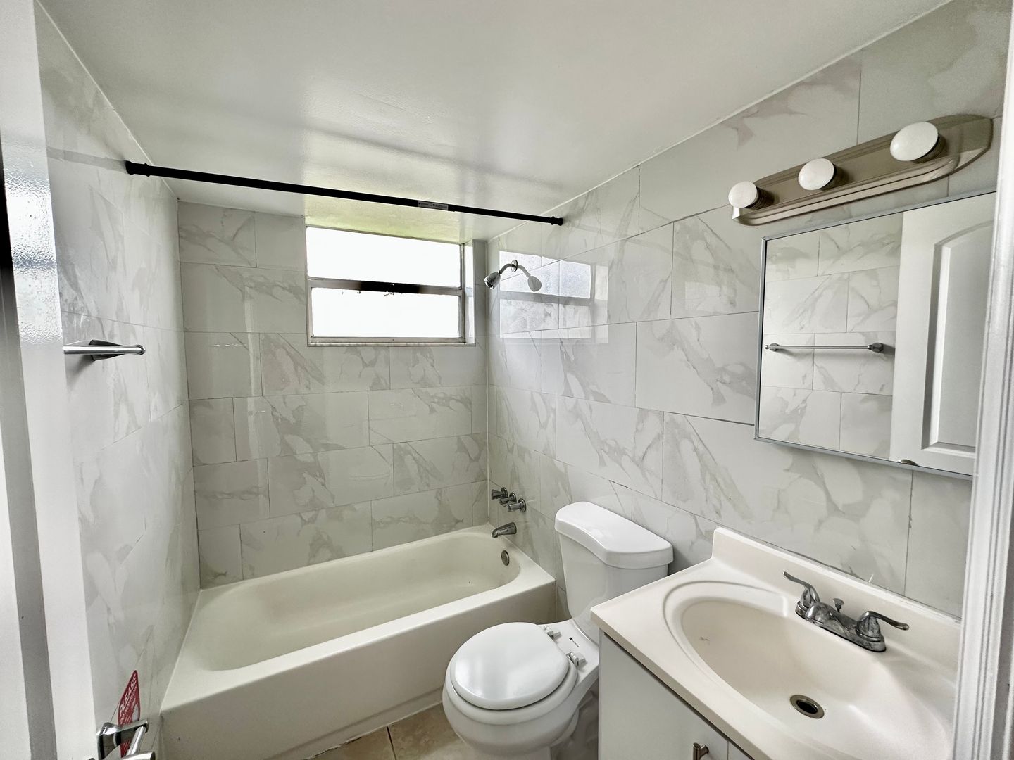 Charming 2 bedroom 1 bathroom Apartment For Rent Now 4 of 10