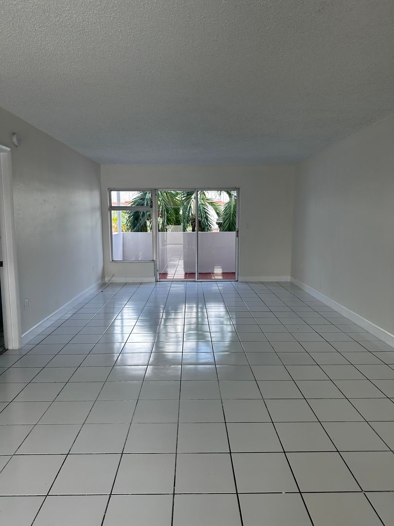 Spacious 2b2b with Balcony for rent now 3 of 11