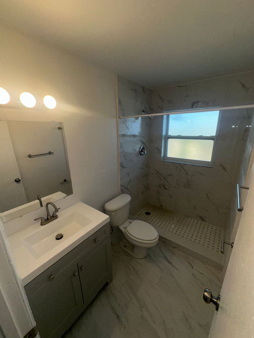 Beautiful and spacious corner unit, two bedroom two bathroom located in the heart of North Miami Beach 9 of 12