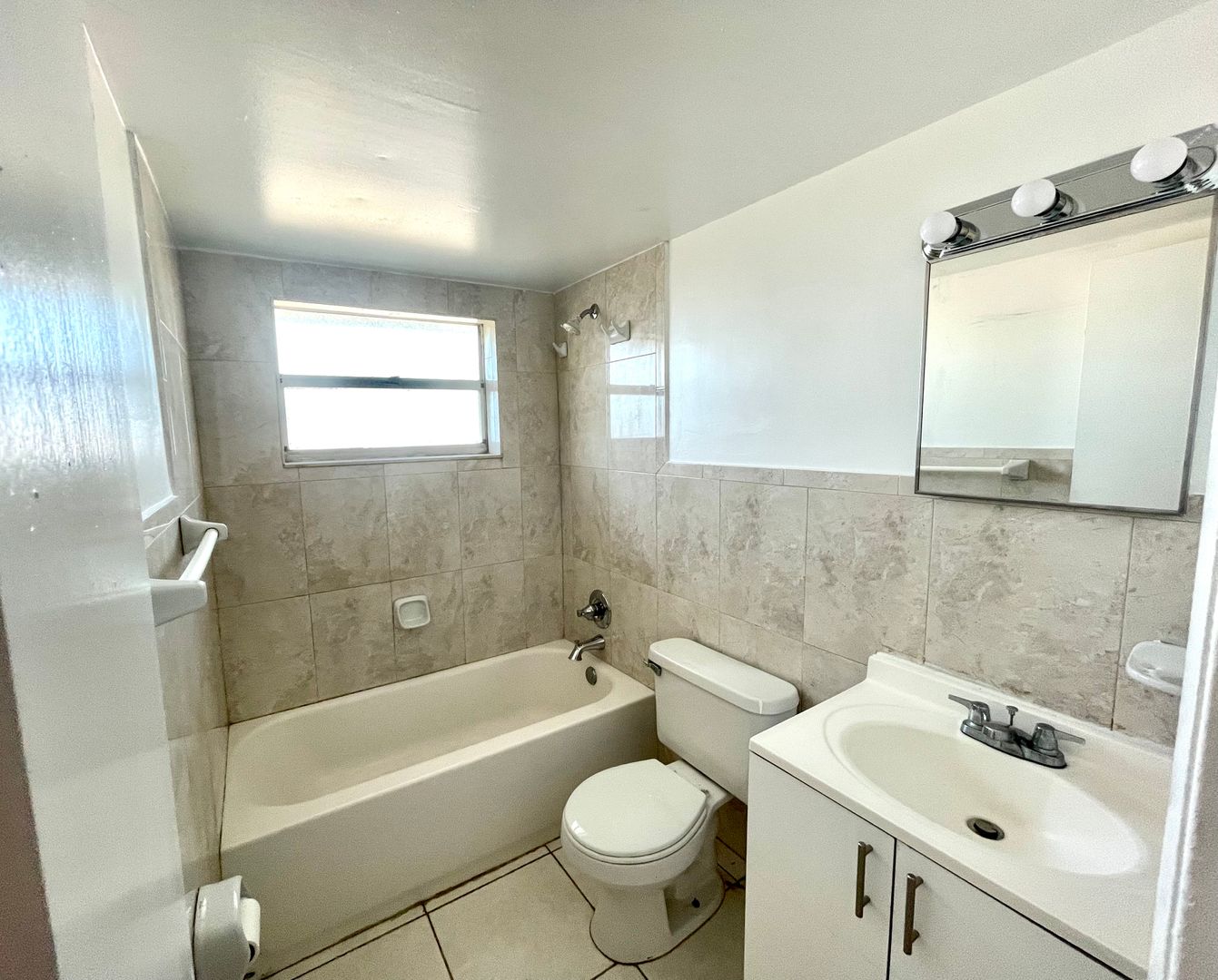 1b1b FOR RENT NOW - Miami Gardens -Handicap accessible 11 of 12