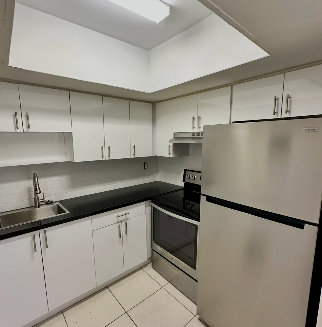 Charming 2 bedroom 1 bathroom Apartment For Rent Now 3 of 10