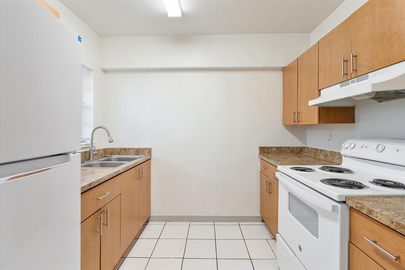 *Rent special* 1 month rent free - Huge bedroom 2 bathroom for rent! Balcony & Walk in closet! 6 of 12