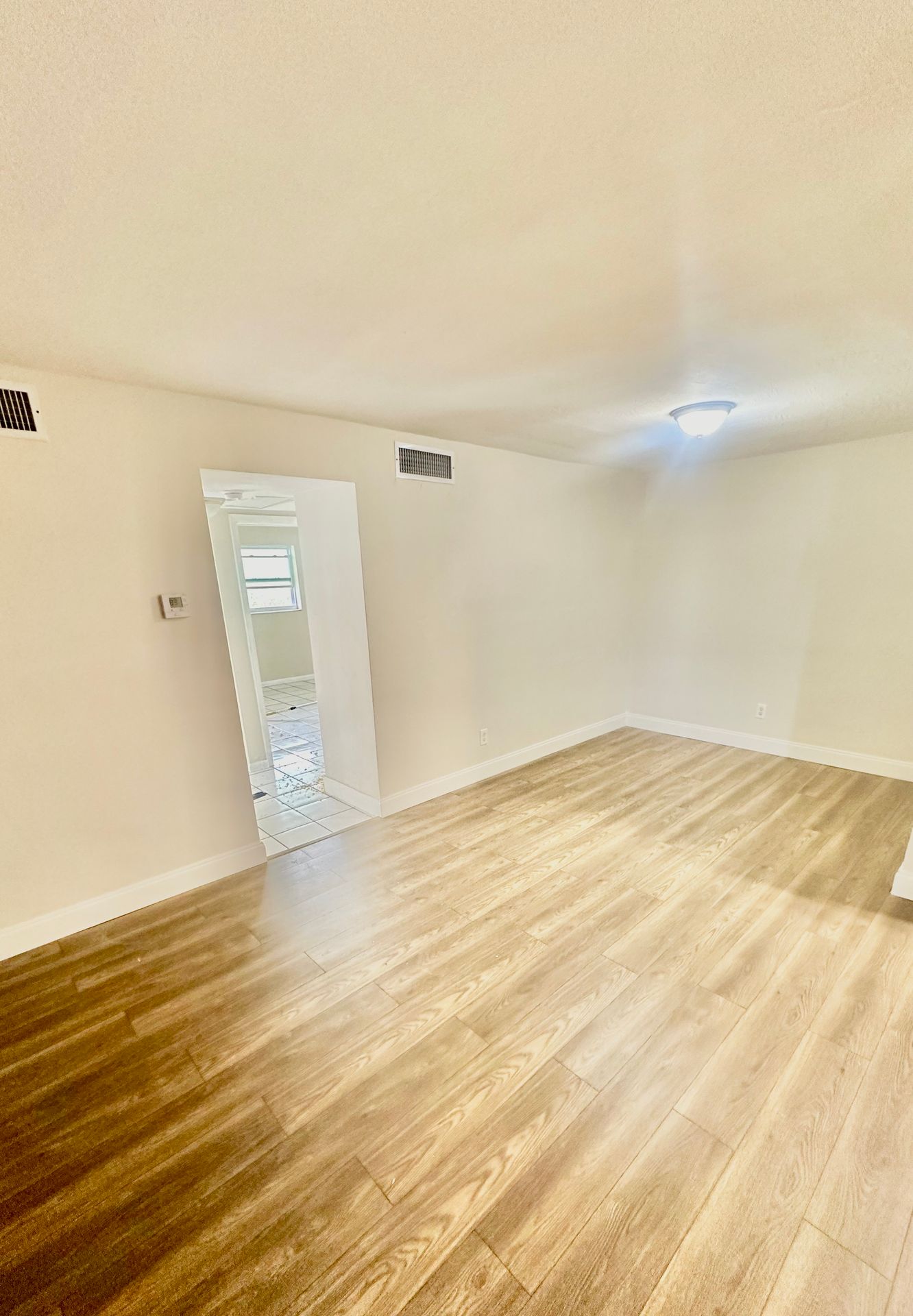 1b1b FOR RENT NOW - Miami Gardens -Handicap accessible 5 of 12