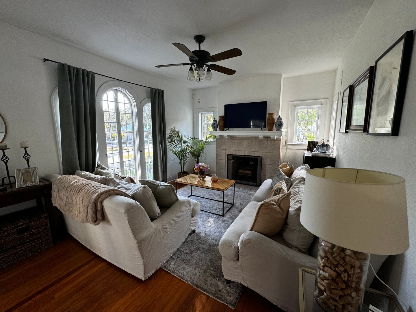 Orlando House: 1819 E Central