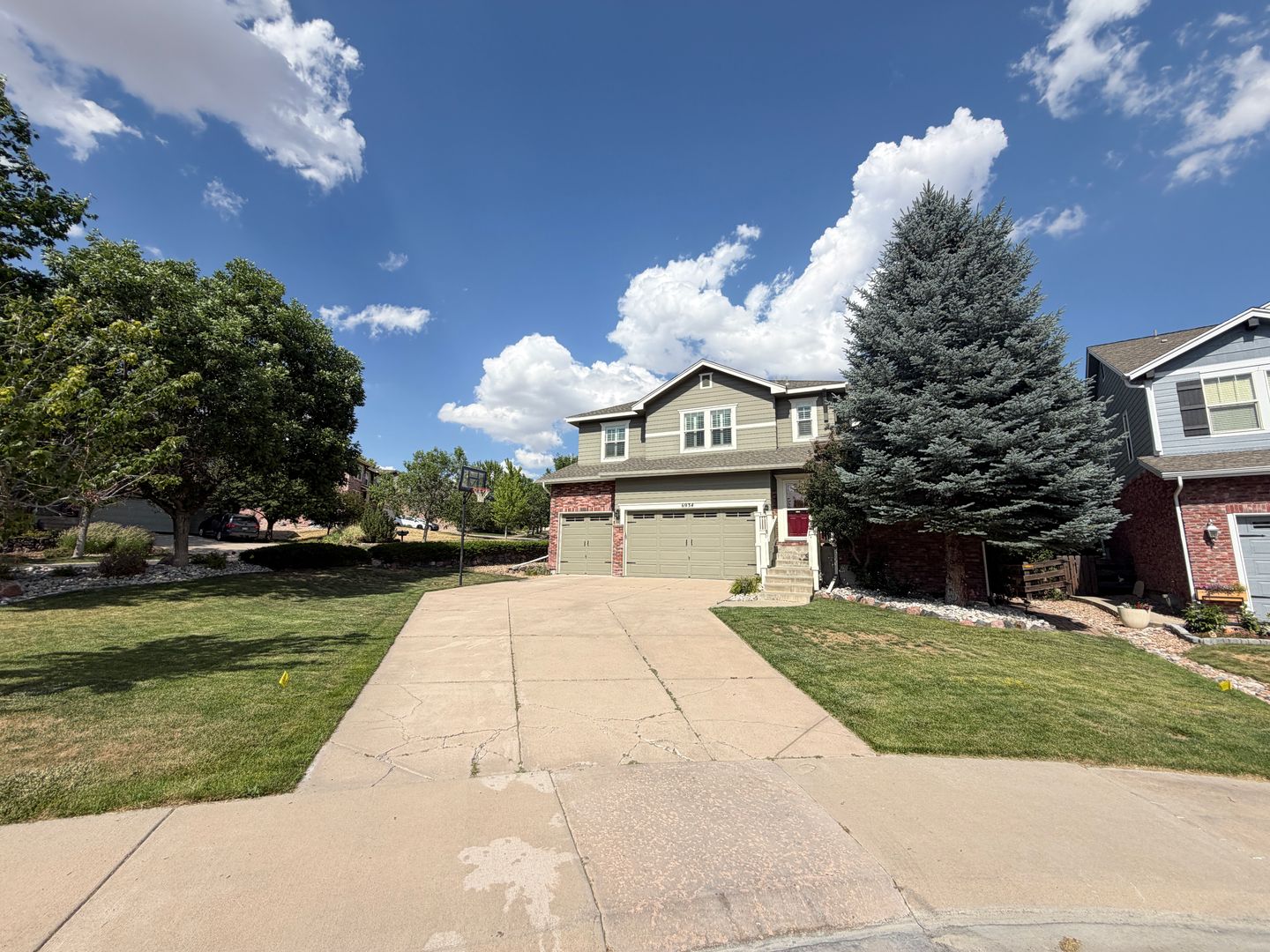 Aurora House: 6934 S. Fultondale Circle