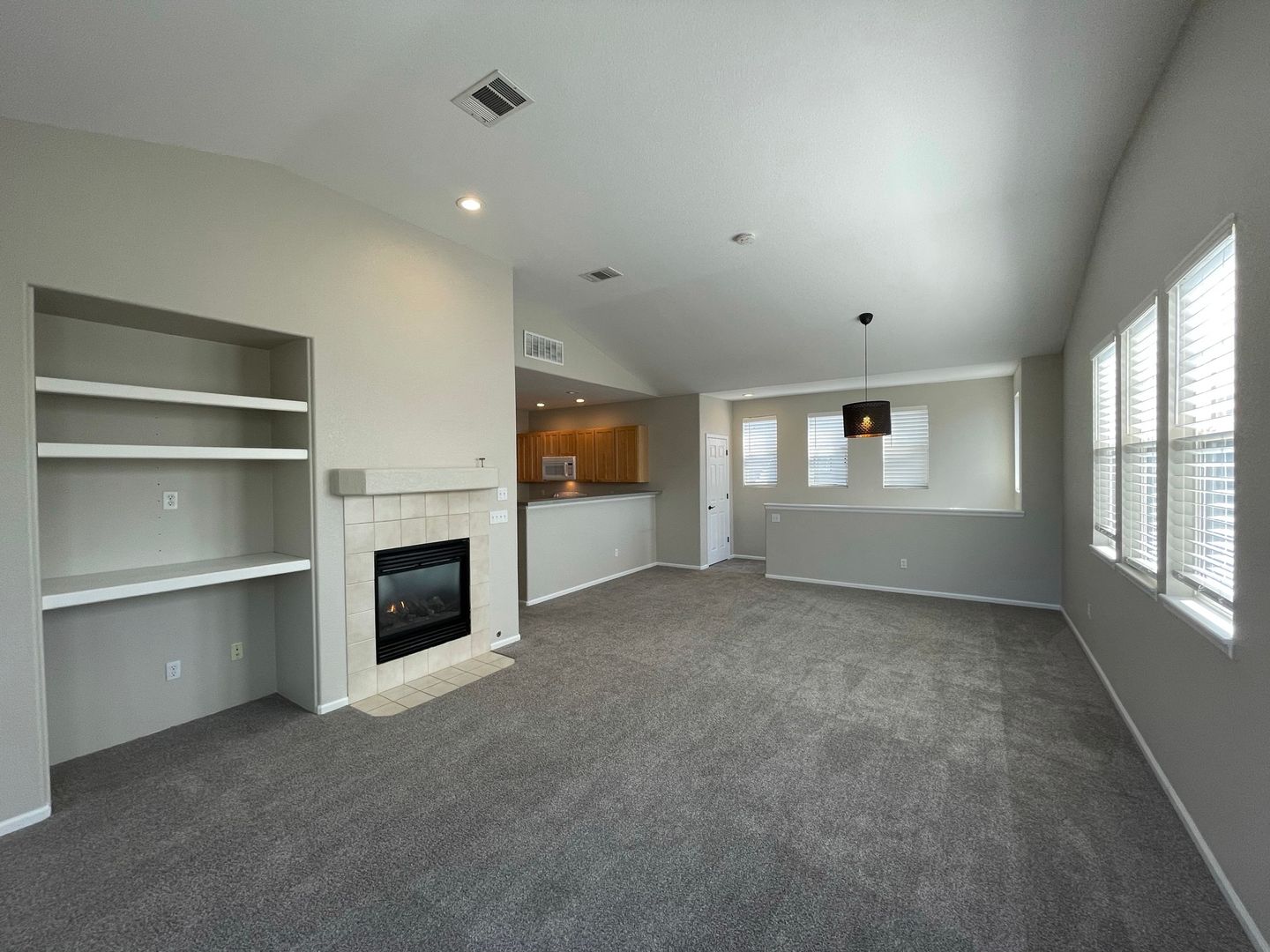 Denver House: 2113 S. Fulton Circle #201