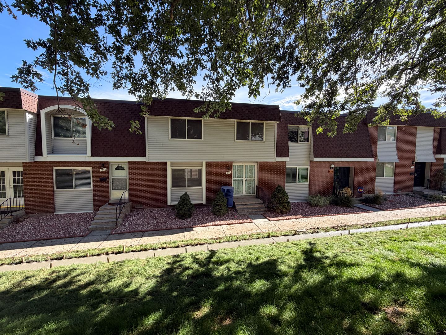 Lakewood House: 529 S Xenon Court