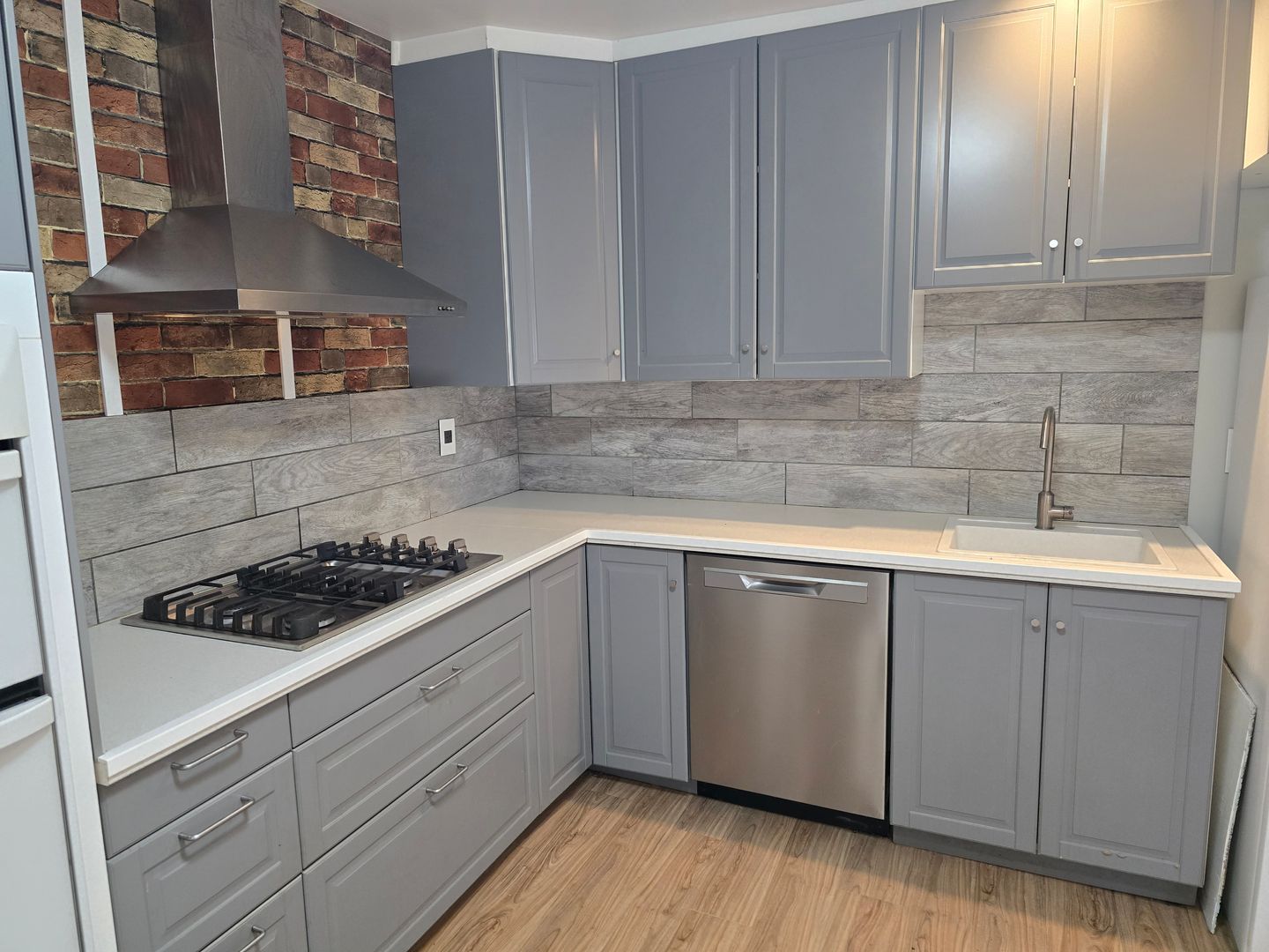 Thornton House: 8991 Hoffman Way