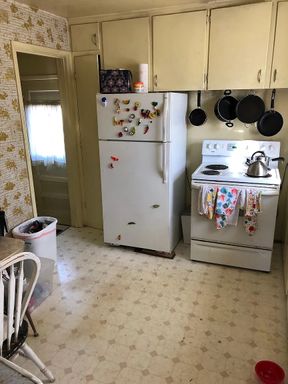Private bedroom available in a classic older Denver home – photo 1