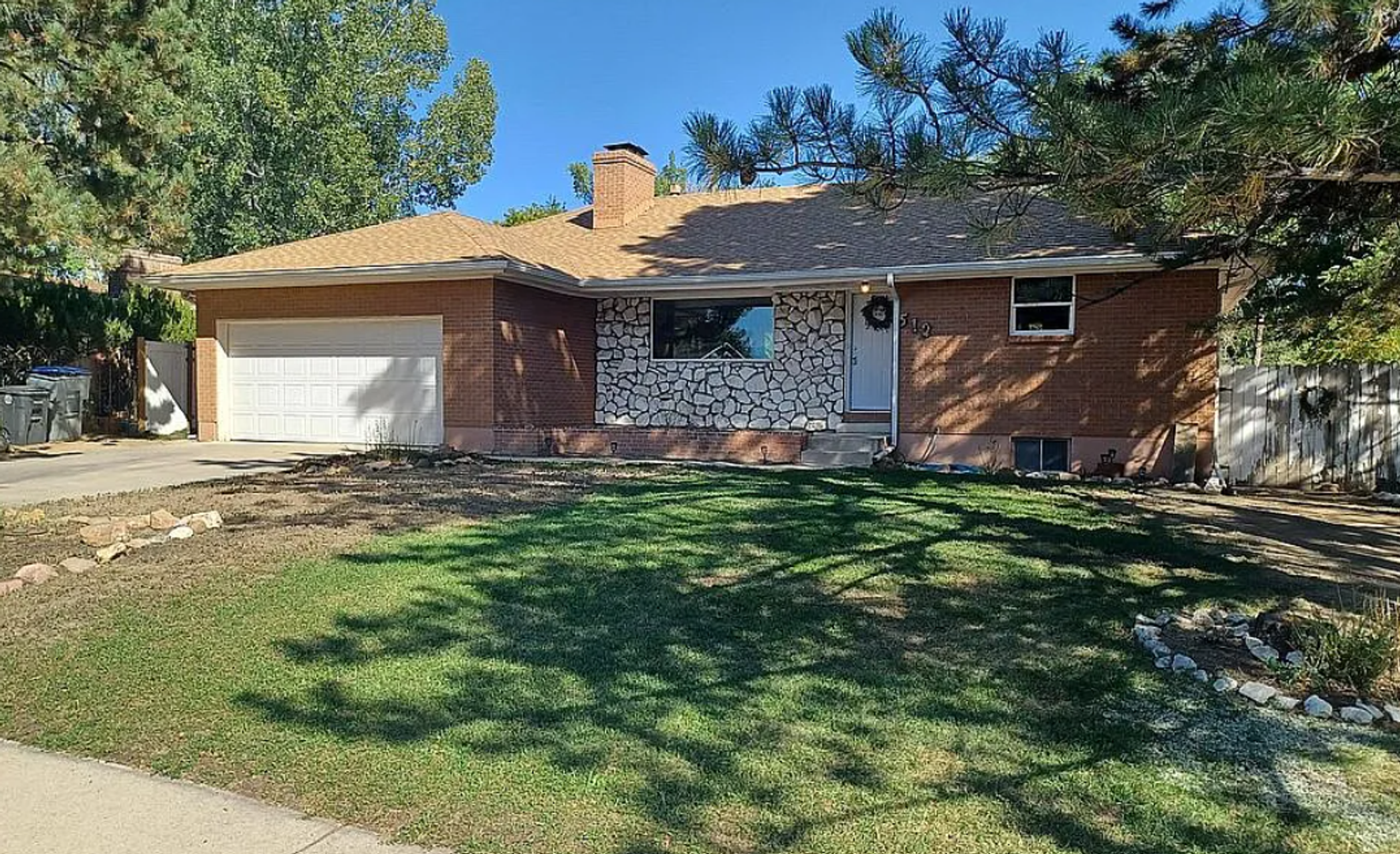 Longmont House: 512 Alpine Street, Room 2