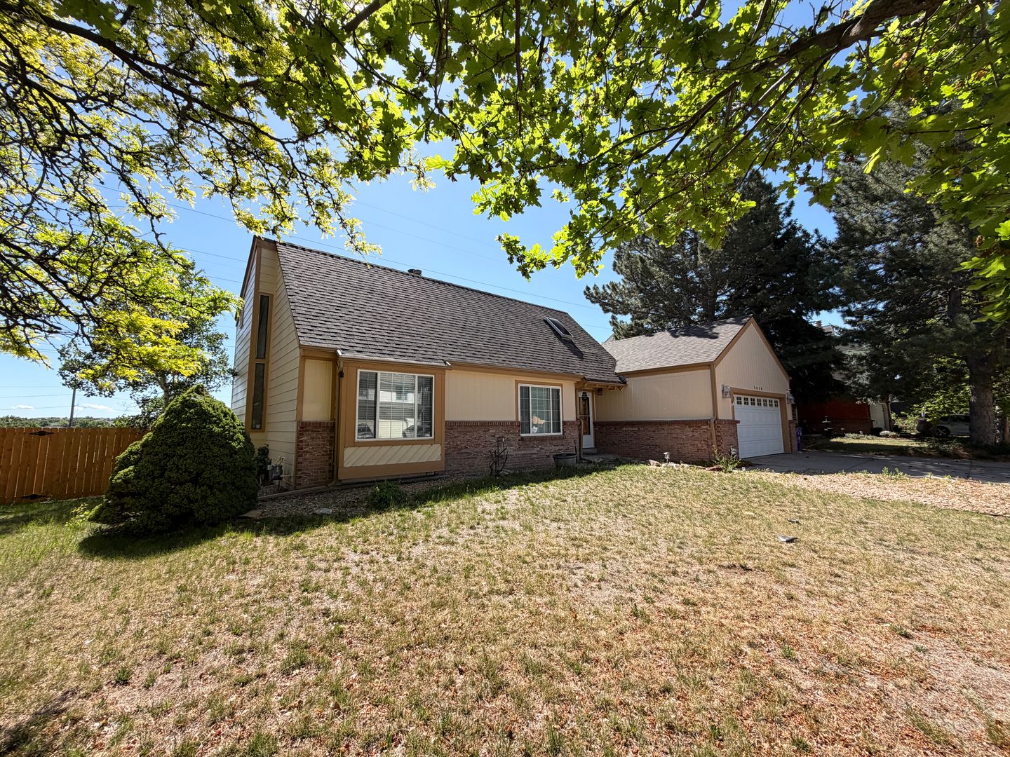 Aurora House: 3410 S Halifax Way