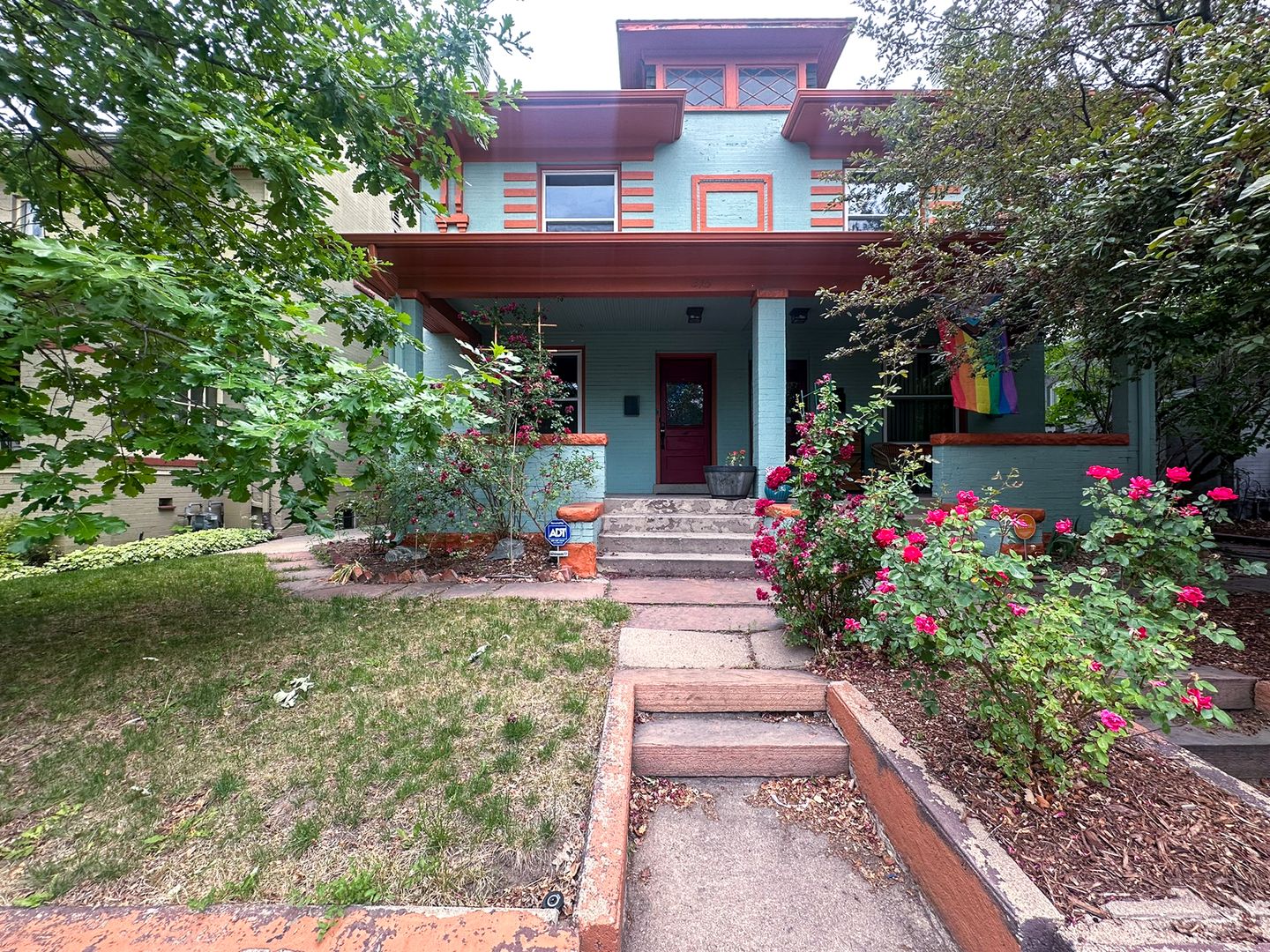 Denver House: 315 N Lincoln St