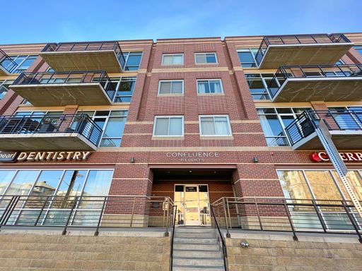 Beautifully built brick and Concrete building in Lo/Hi – photo 1