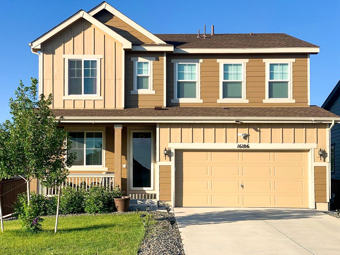 Parker House: 16106 Alberta Dr