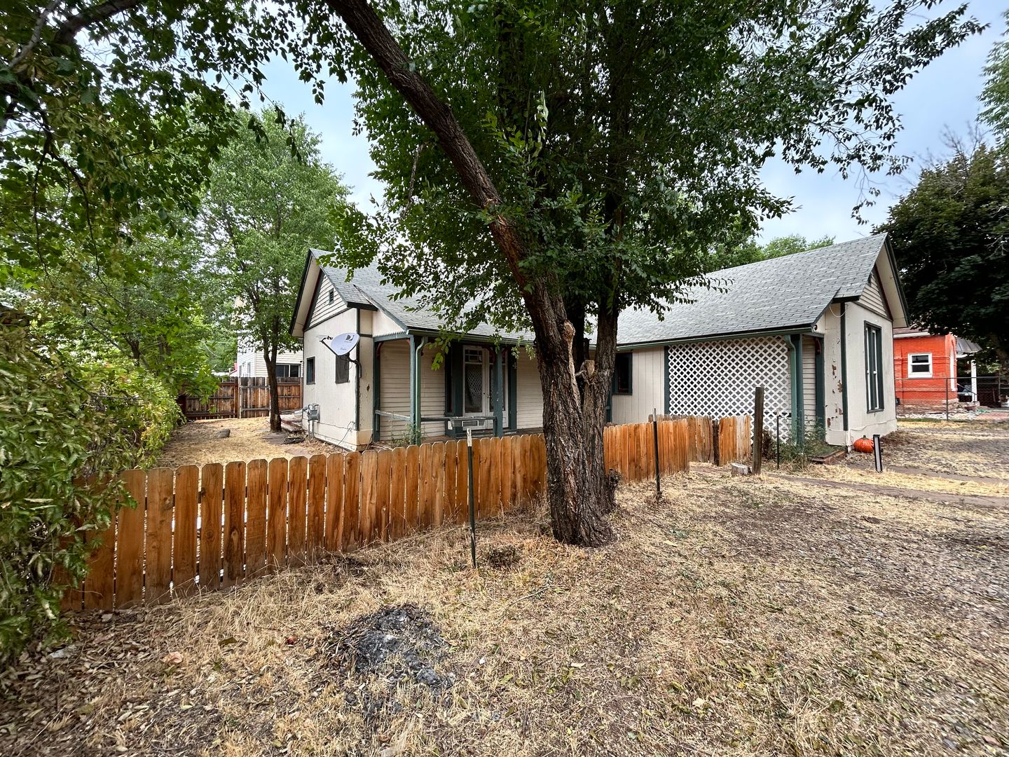 Durango Apartment: 527 E 4th Ave