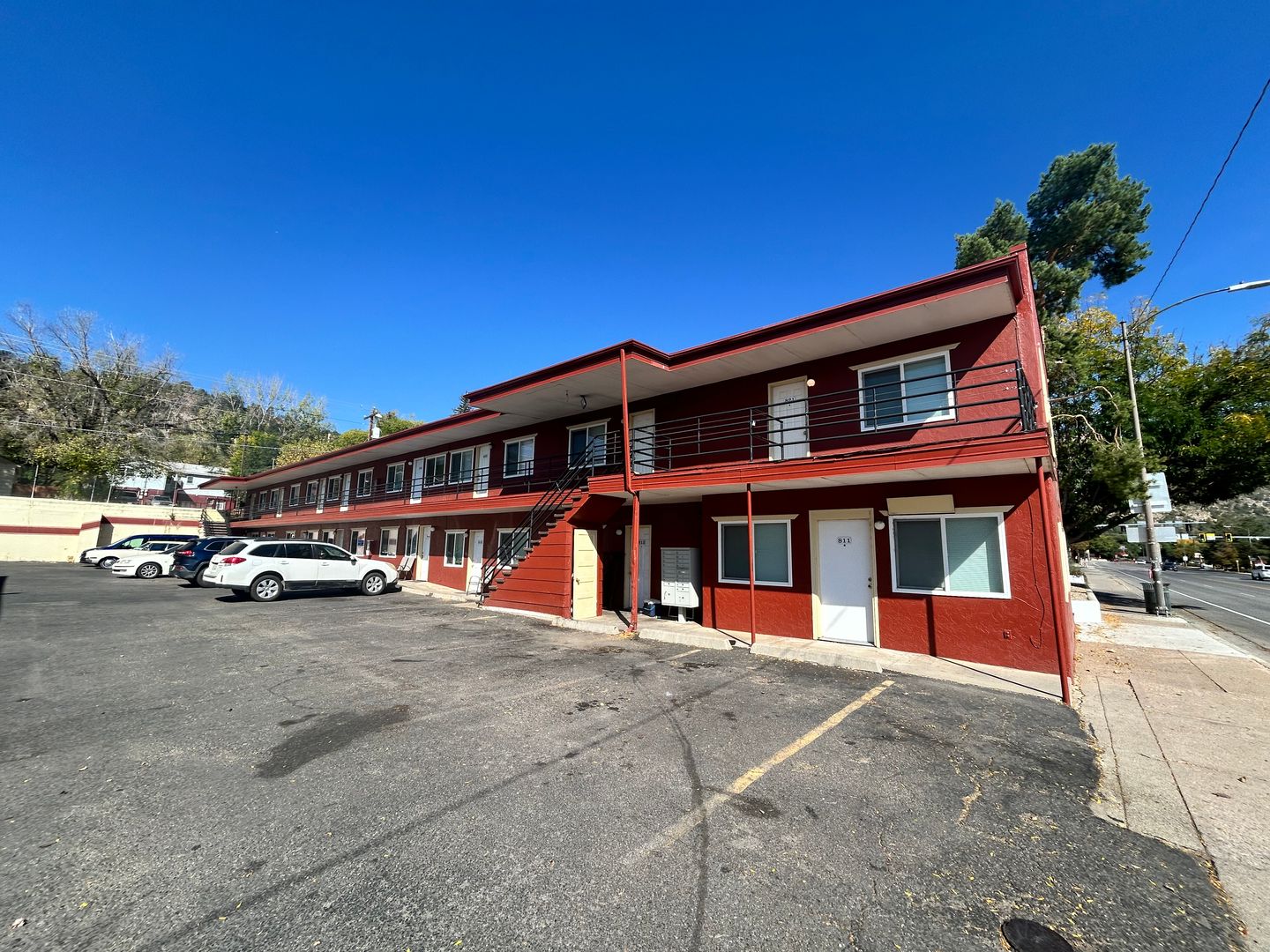 Durango Apartment: 3121 Main Ave