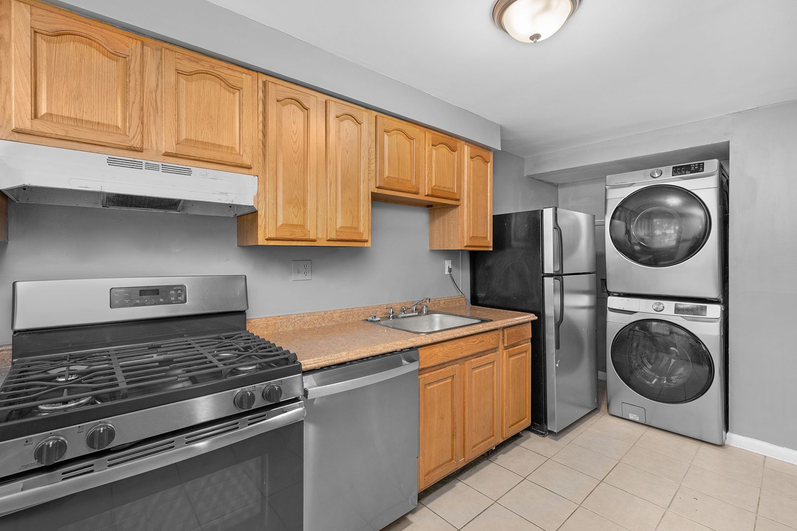 Baltimore Townhome: 1226 E Madison St