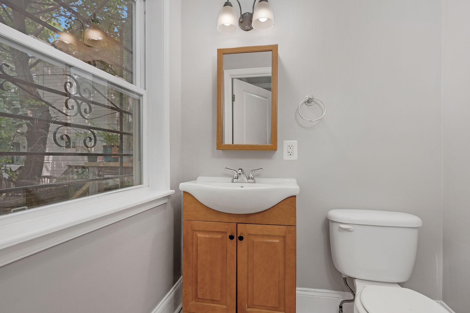 104 S Carrollton Ave, Baltimore, MD 21223 11 of 12