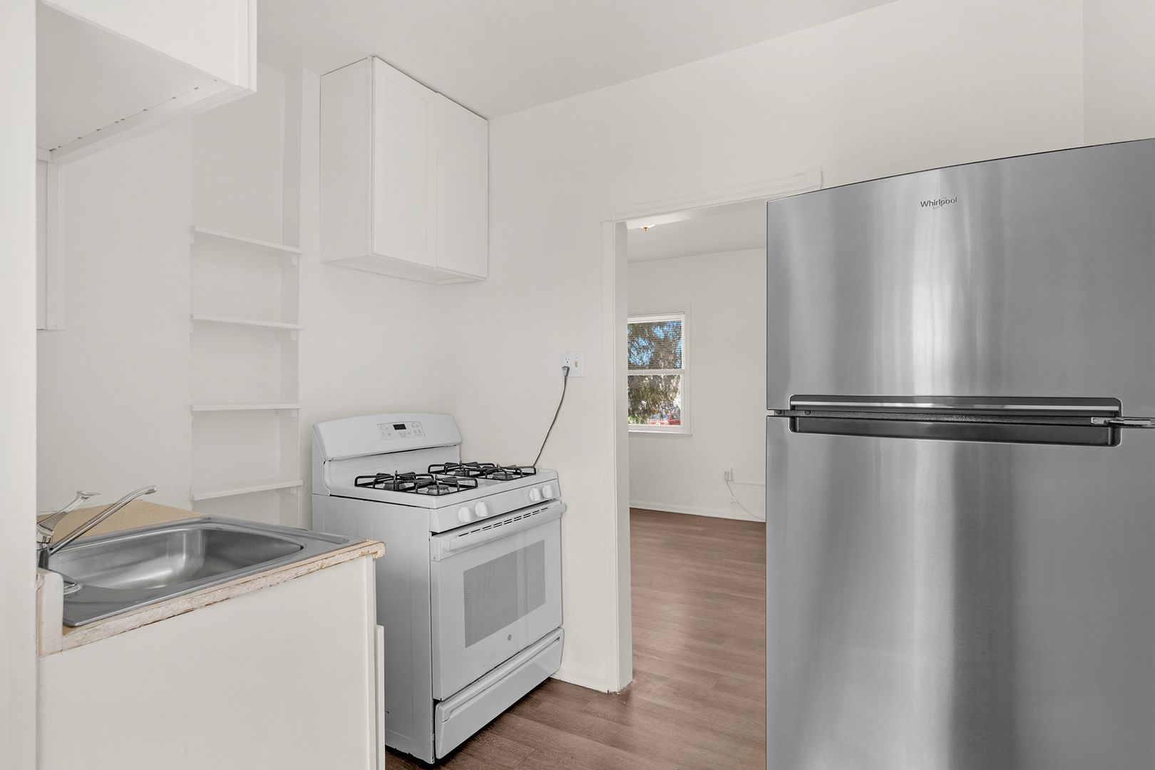 Baltimore Apartment: 611 Maude Avenue