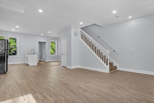 Newly renovated 3 bed and 1.5 bathroom in Allendale Neighborhood of Baltimore – photo 1