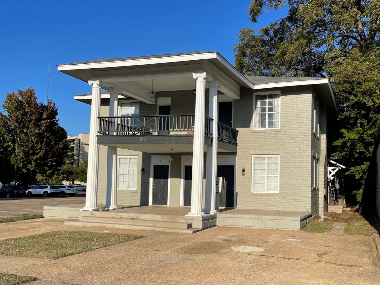 Texarkana Apartment: 814 Main Street