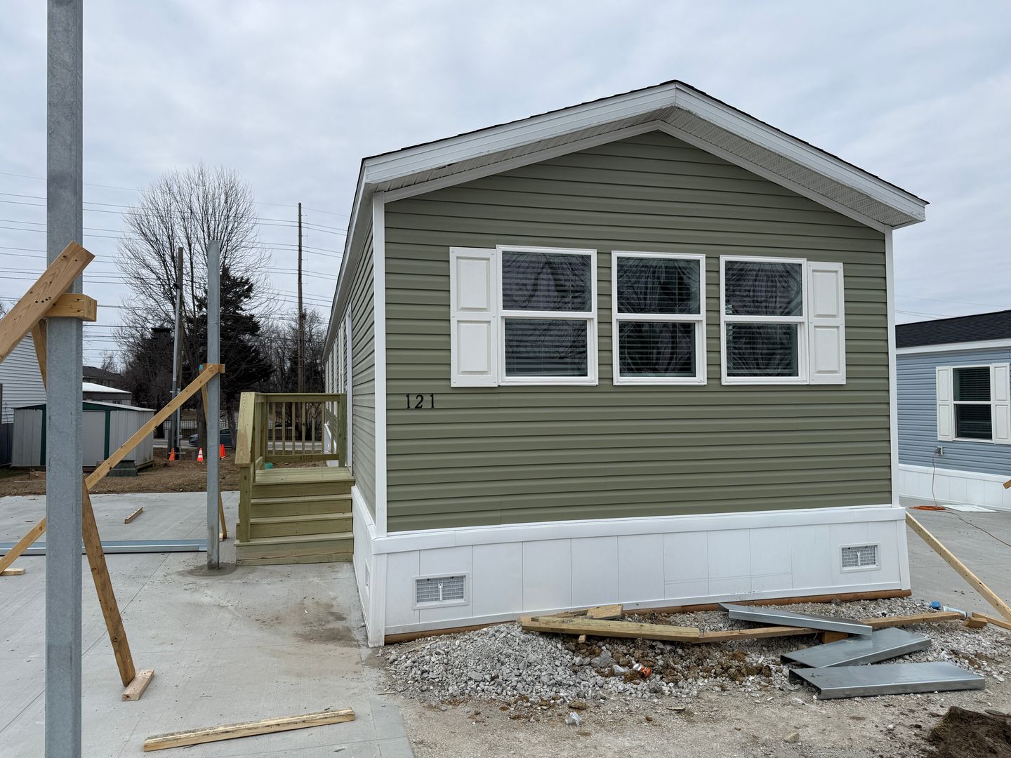 Columbia Apartment: 2625 Stinson Ave