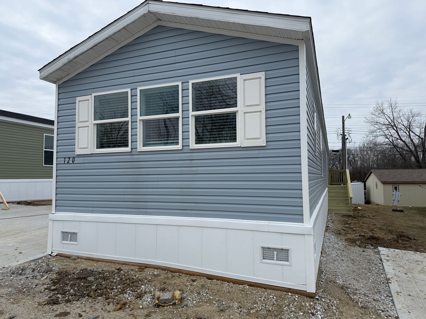 Columbia Apartment: 2625 Stinson Ave