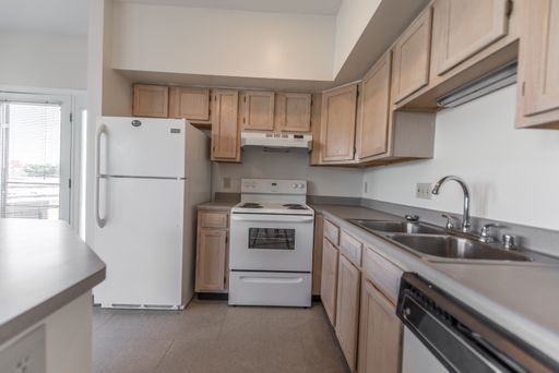 Walk to UC & UC Medical | Studio & 4BR Apartments in Corryville — 2902 Bellevue Avenue, Cincinnati, OH 45219