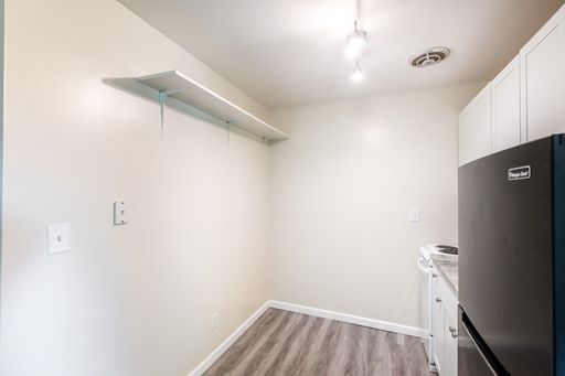 5634 Macey Ave - Studio, Cincinnati, OH 45227 photo 4