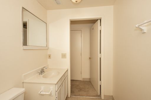 240 E University Avenue, #2, Cincinnati, OH 45219 photo 7