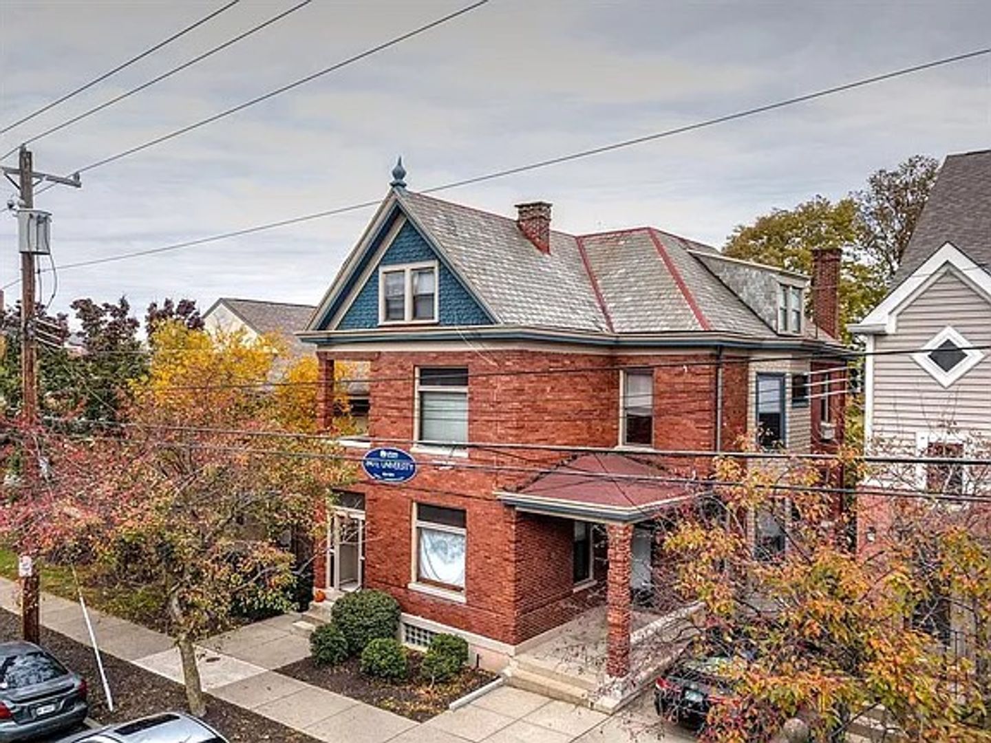 Cincinnati Apartment: 240 E University Avenue
