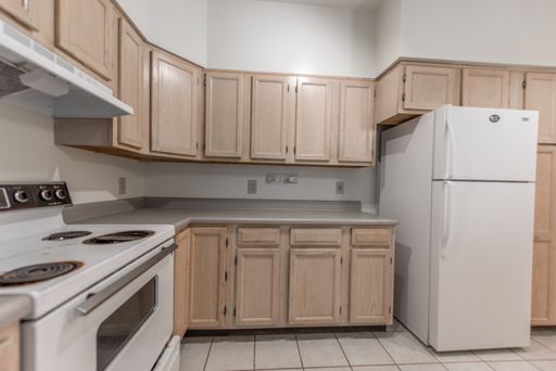 Walk to UC & UC Medical | 4BR Apartments in Corryville — 2902 Bellevue Avenue, Cincinnati, OH 45219
