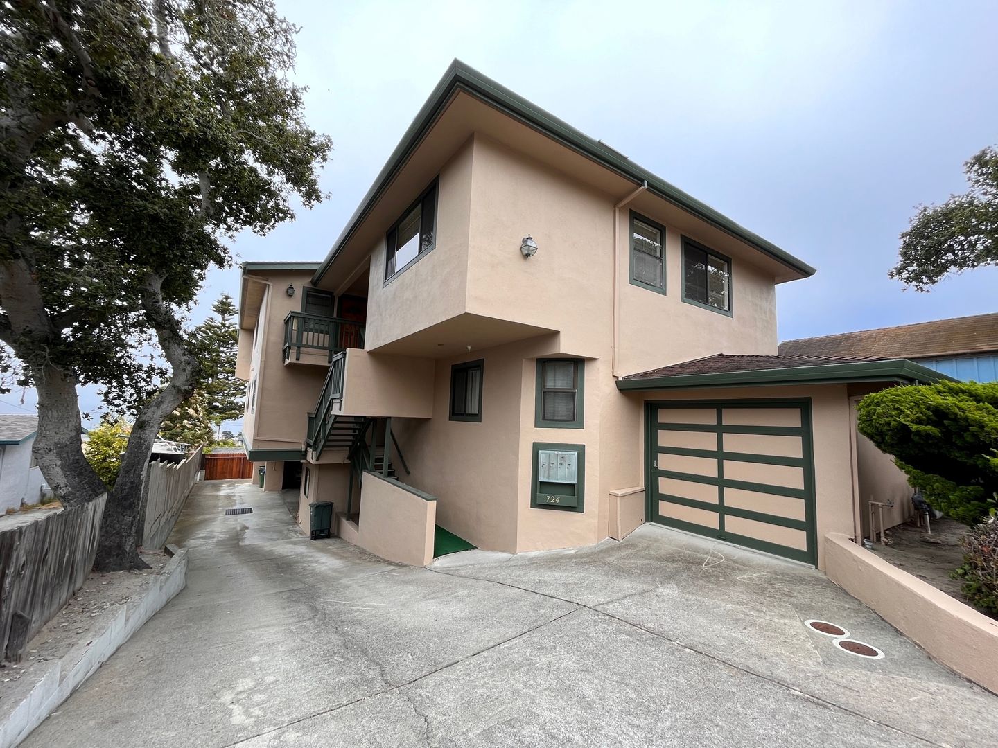 MONTEREY Apartment: 724 SPENCER ST.