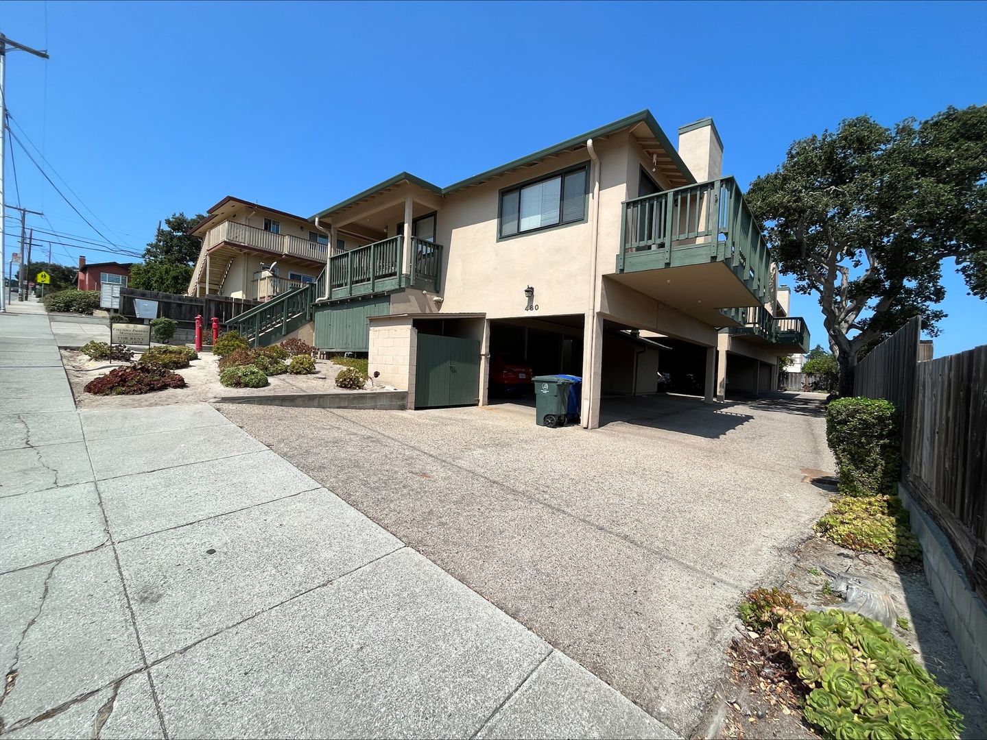 MONTEREY Apartment: 480 PRESCOTT AVE.