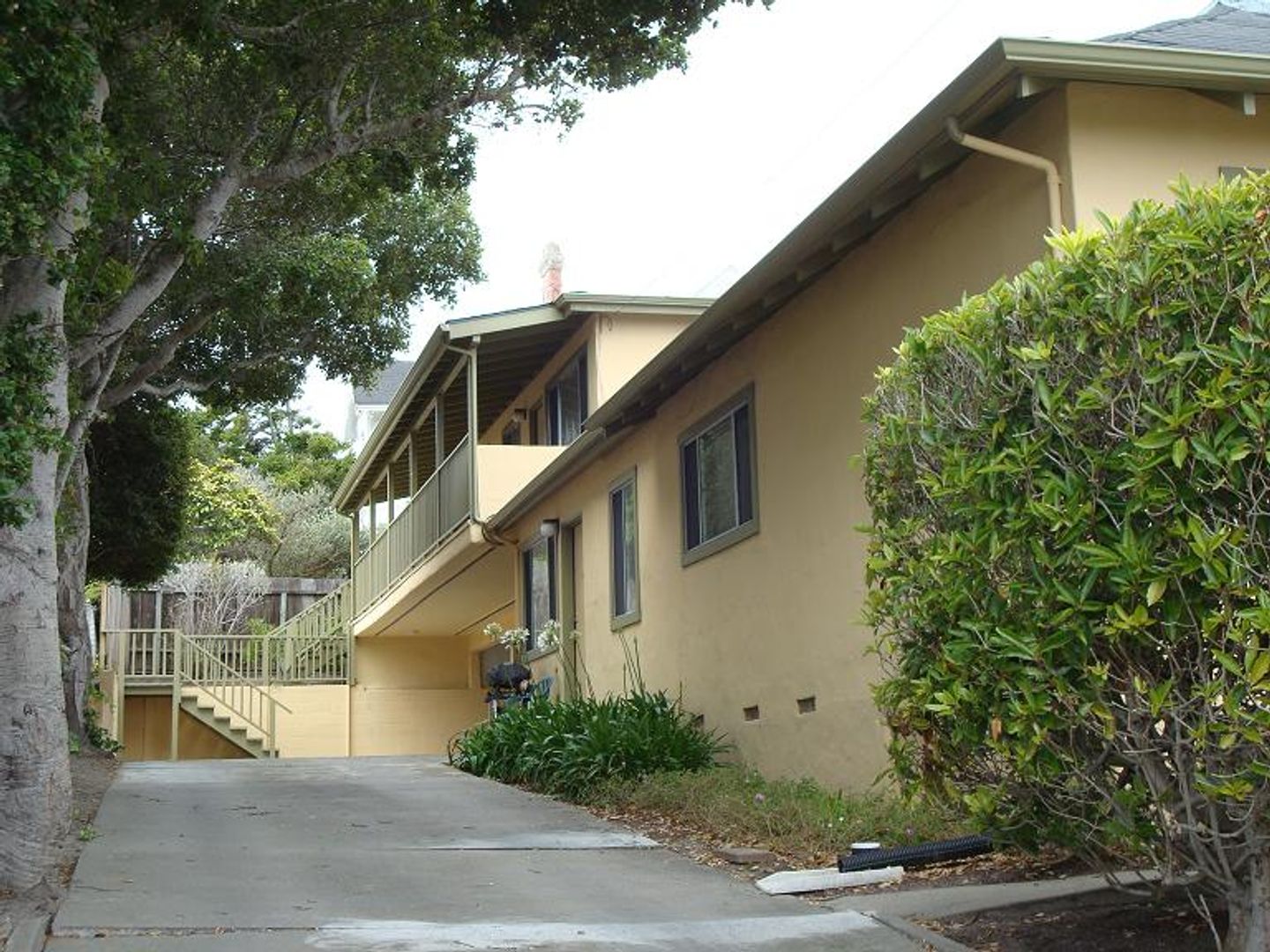 MONTEREY Apartment: 557 SPENCER STREET