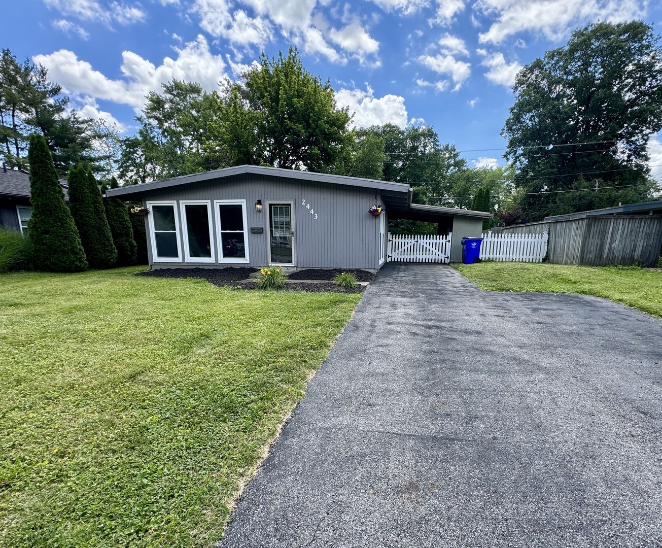 Upper Arlington House: 2443 Edgevale Road