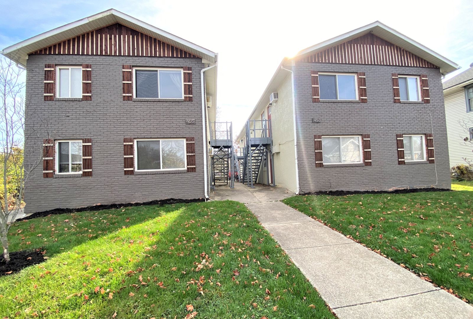 Columbus Apartment: 453-455 E. 16th Ave