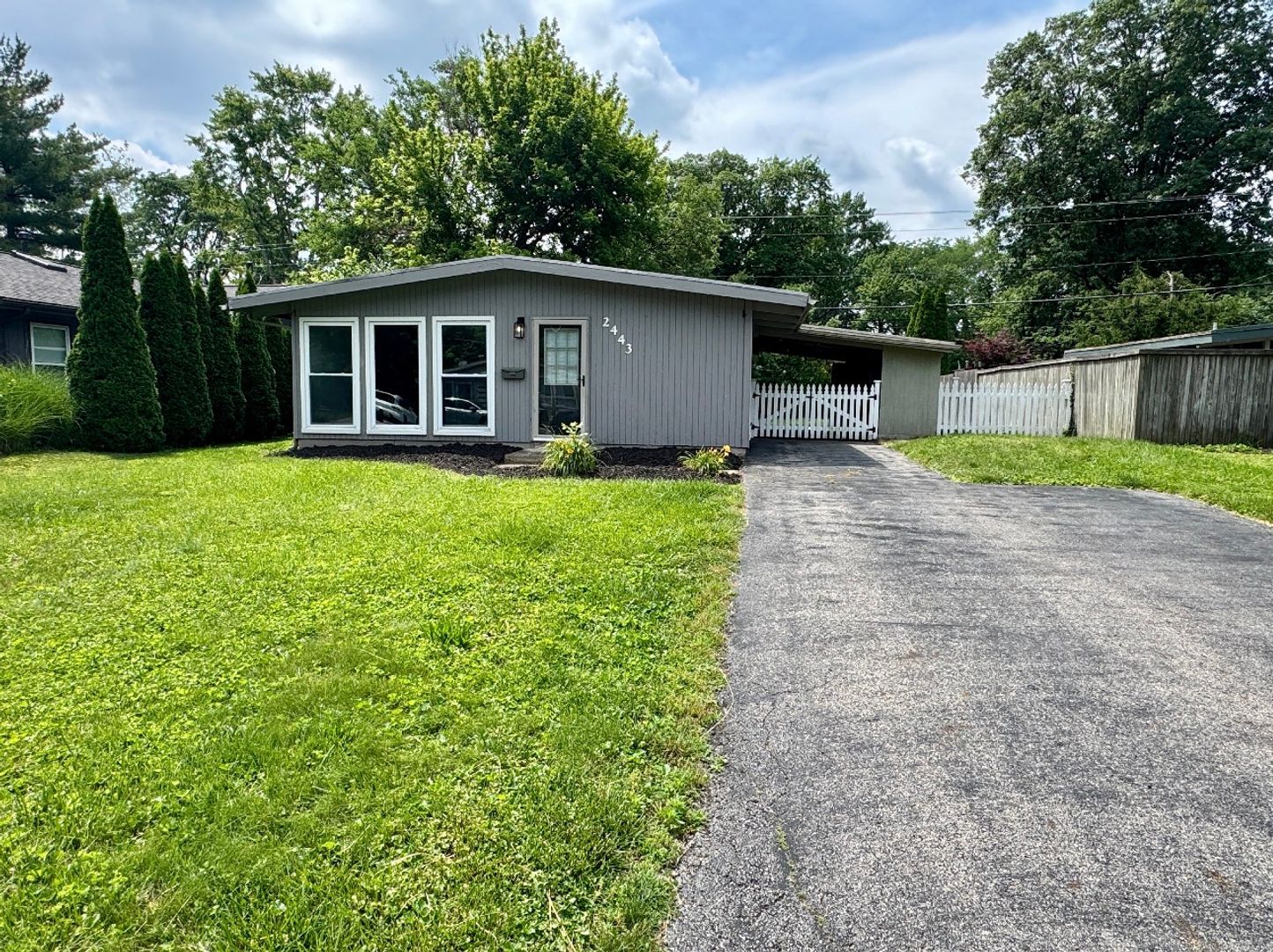 Upper Arlington House: 2443 Edgevale Road