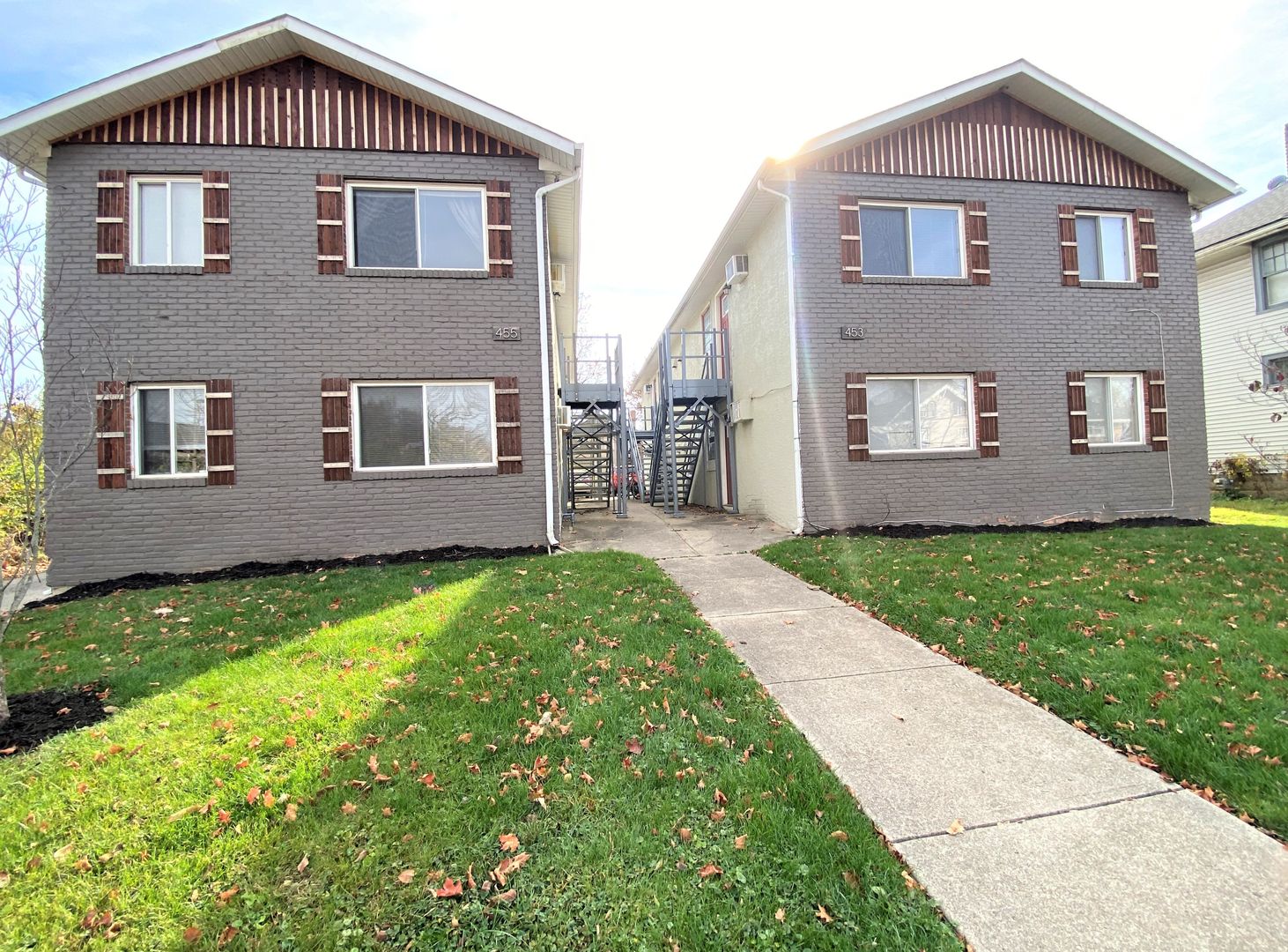 Columbus Apartment: 453-455 E. 16th Ave