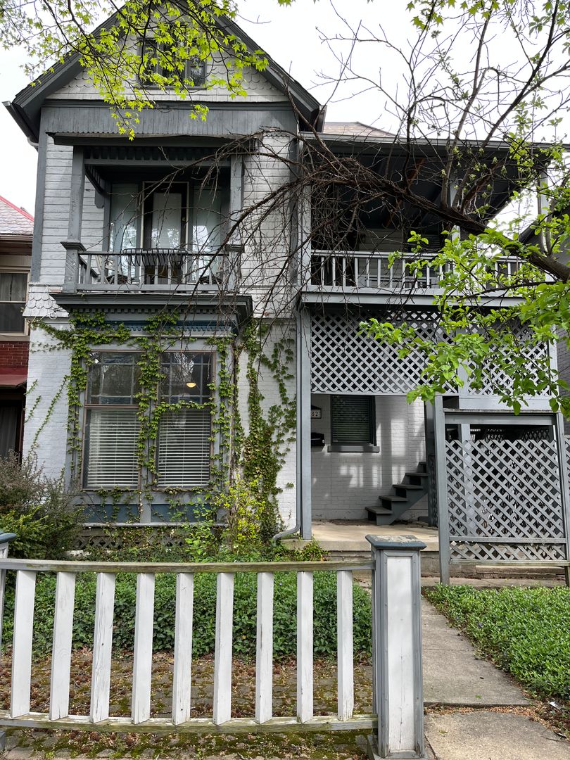 Columbus Apartment: 1282 Hunter Ave