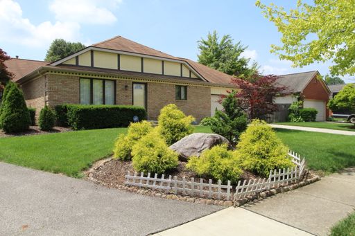 DUBLIN SCHOOLS - Huge Three Bedroom Half-double in McKitrick Estates – photo 1