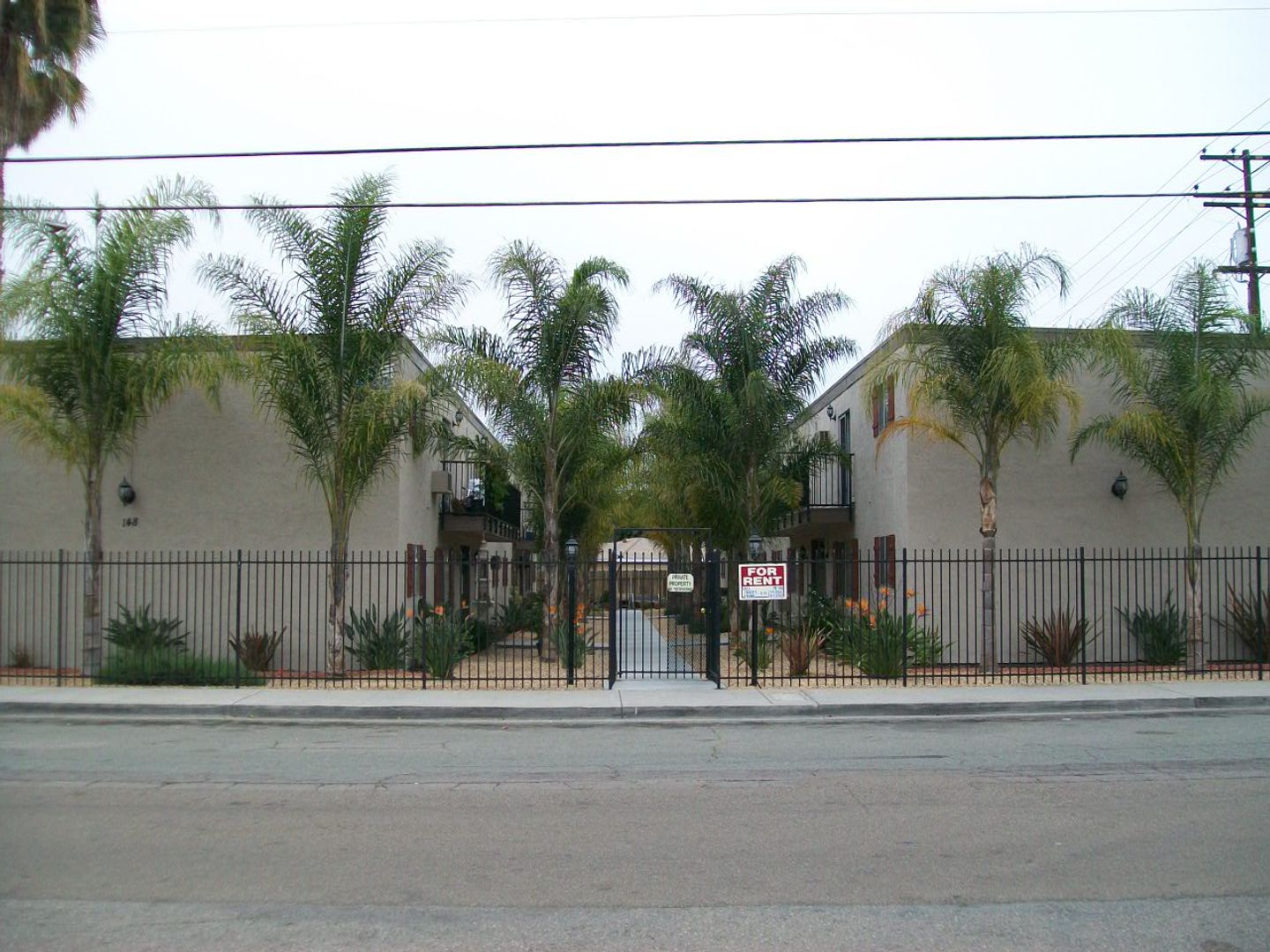El Cajon Apartment: 148 Taft Avenue