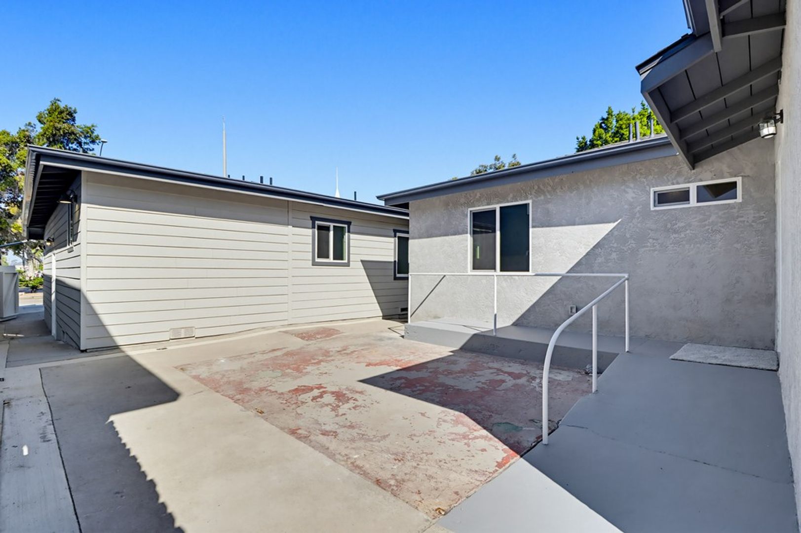 San Diego Apartment: 2987 54th Street #2-3