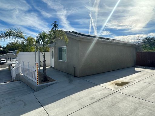New Stand-Alone 1 Bed/ 1 Bath Home w/ SOLAR – photo 1
