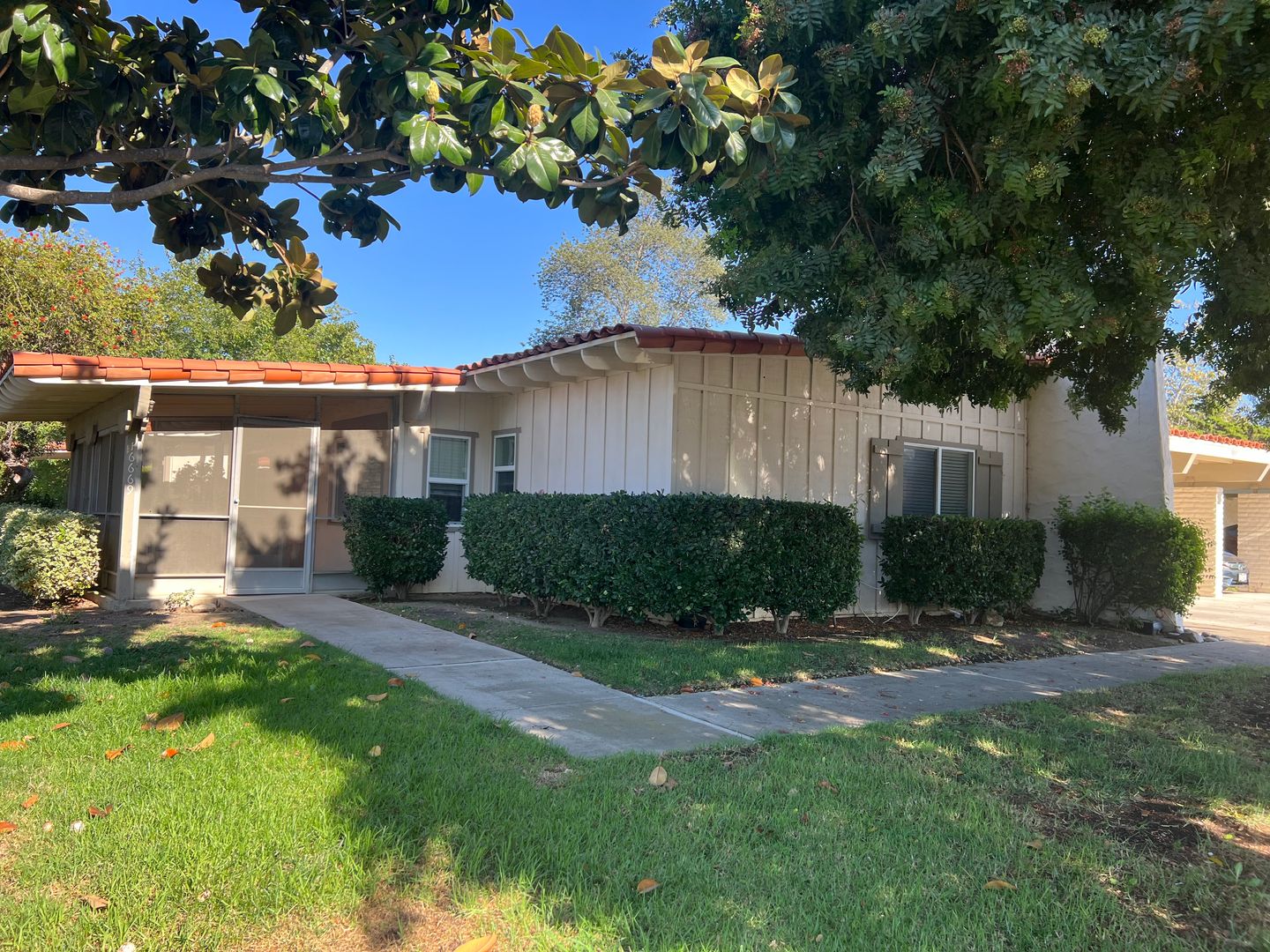 San Diego House: 16669 Bernardo Oaks Drive