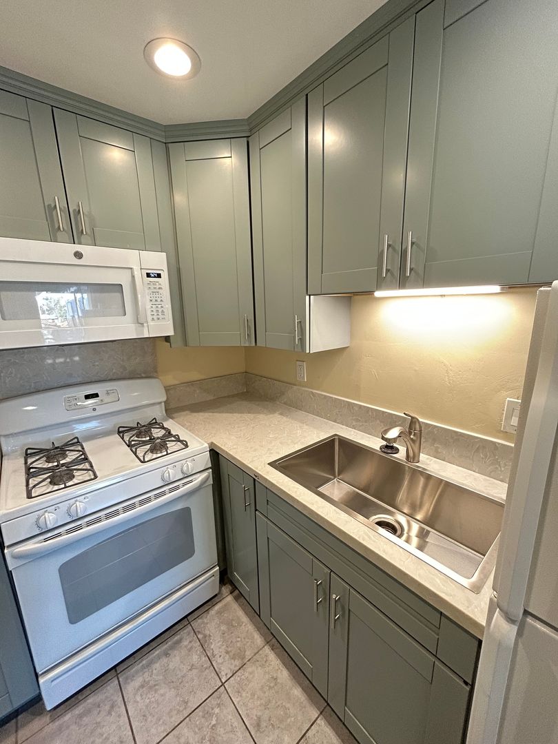 San Diego Apartment: 3751 3rd Avenue