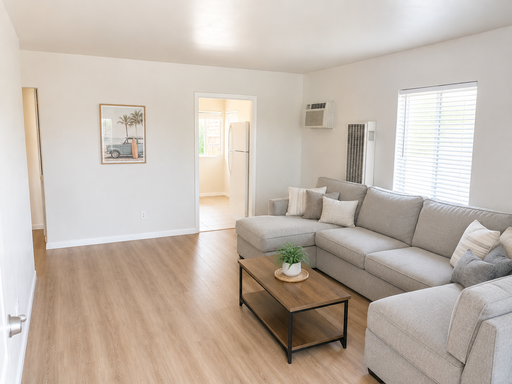 Freshly Remodeled Downstairs Apartment – photo 1