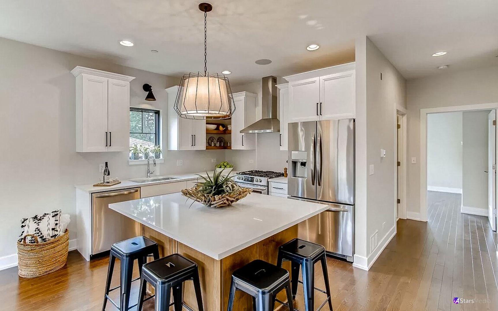 Glen Ellyn Townhome: 409 Duane St
